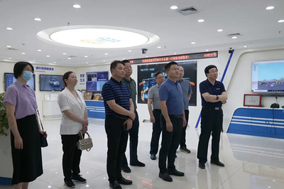 宜興市人民政府副市長金磊一行蒞臨華天軟件，共探軟件研發(fā)與技術(shù)服務的創(chuàng)新發(fā)展路徑